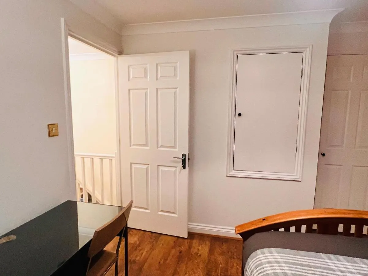42I Premium Rooms London Exactly Like The Photos 0*,  United Kingdom
